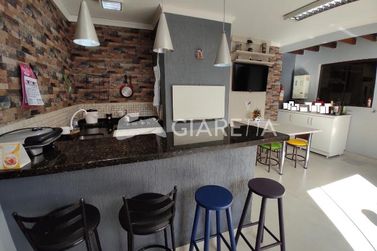 Sobrado &agrave; venda - 135m&sup2; - CENTRO