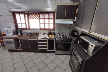 Sobrado &agrave; venda - 246m&sup2; - CENTRO