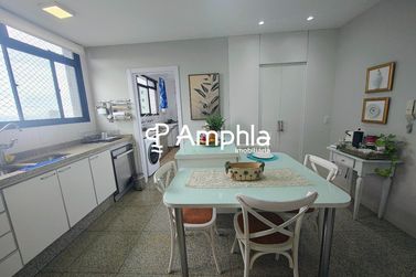 Apartamento &agrave; venda - 700m&sup2; - Centro