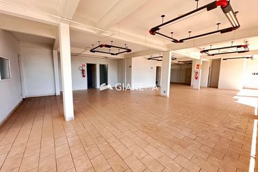 Sala Comercial &agrave; venda - 1230m&sup2; - CENTRO