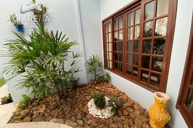 Sobrado &agrave; venda - 300m&sup2; - JARDIM GISELA