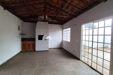 Sobrado para alugar - 205m&sup2; - JARDIM LA SALLE