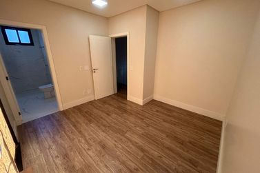 Sobrado &agrave; venda - 200m&sup2; - Maria Luiza