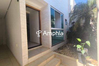 Sobrado &agrave; venda - 240m&sup2; - Recanto Tropical