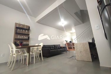 Sobrado &agrave; venda - 129m&sup2; - JARDIM PARIZOTTO