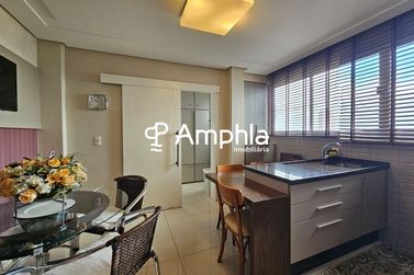 Apartamento &agrave; venda - 220m&sup2; - Centro