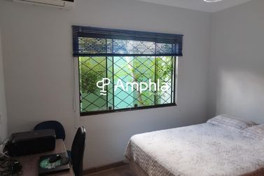 Casa &agrave; venda - 180m&sup2; - Centro