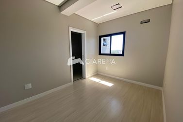 Apartamento para alugar - 130m&sup2; - CENTRO