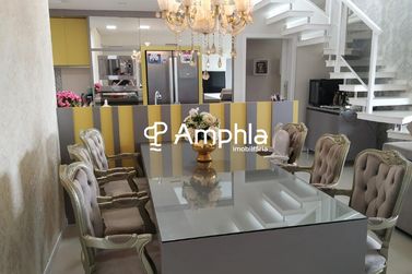 Apartamento &agrave; venda - 270m&sup2; - Centro