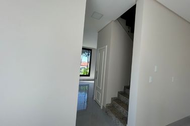 Sobrado &agrave; venda - 200m&sup2; - Maria Luiza