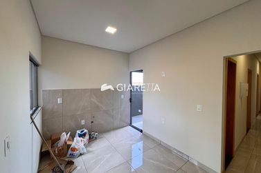 Casa &agrave; venda - 63m&sup2; - JARDIM PINHEIRINHO