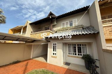 Sobrado &agrave; venda - 155m&sup2; - Centro