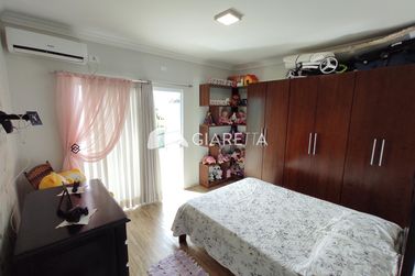 Sobrado &agrave; venda - 225m&sup2; - CENTRO