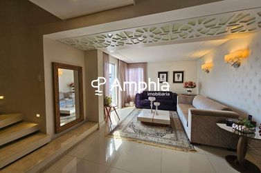 Apartamento &agrave; venda - 220m&sup2; - Centro