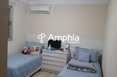 Apartamento &agrave; venda - 86m&sup2; - Centro
