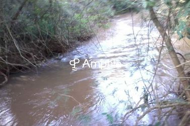 Terreno &agrave; venda - 90m&sup2; - Centro
