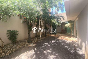 Sobrado &agrave; venda - 240m&sup2; - Recanto Tropical