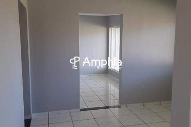 Casa &agrave; venda - 200m&sup2; - Centro