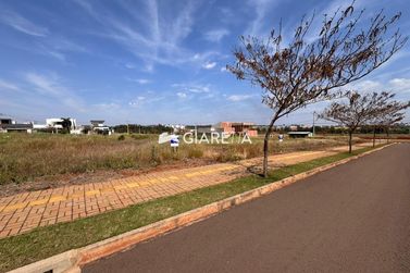 Terreno &agrave; venda - 360m&sup2; - VILA INDUSTRIAL