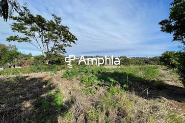 Terreno &agrave; venda - 750m&sup2; - Centro