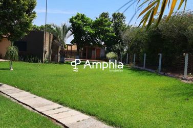 Terreno &agrave; venda - 90m&sup2; - Centro