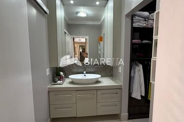 Sobrado &agrave; venda - 251m&sup2; - JARDIM GISELA