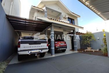 Sobrado &agrave; venda - 135m&sup2; - CENTRO