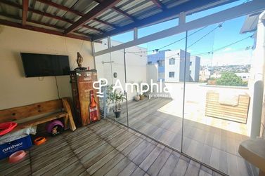 Sobrado &agrave; venda - 100m&sup2; - Santa Cruz