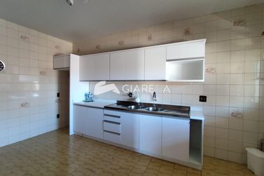Apartamento para alugar - 120m&sup2; - CENTRO