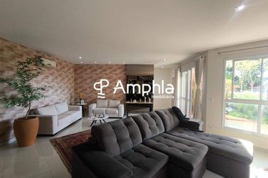 Apartamento &agrave; venda - 230m&sup2; - Centro