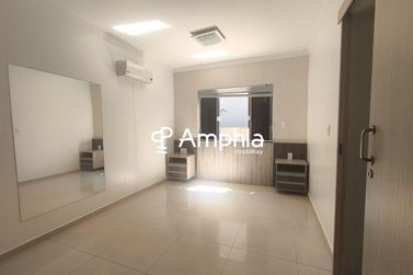 Sobrado &agrave; venda - 240m&sup2; - Recanto Tropical