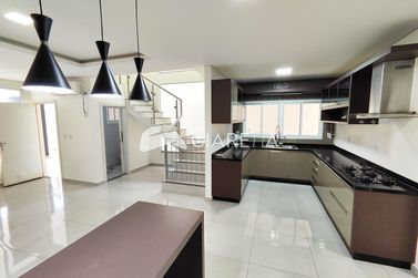 Sobrado para alugar - 208m&sup2; - JARDIM TOCANTINS