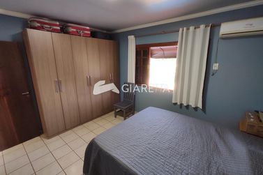 Sobrado &agrave; venda - 246m&sup2; - CENTRO