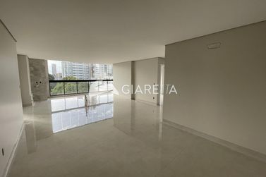 Apartamento &agrave; venda - 108m&sup2; - CENTRO