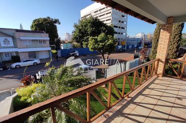Sobrado &agrave; venda - 246m&sup2; - CENTRO