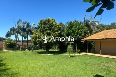 Terreno &agrave; venda - 90m&sup2; - Centro