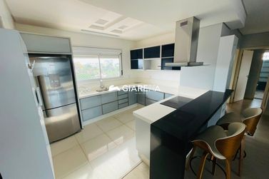 Apartamento para alugar - 114m&sup2; - CENTRO