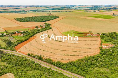 Terreno &agrave; venda - 127000m&sup2; - Zona Rural