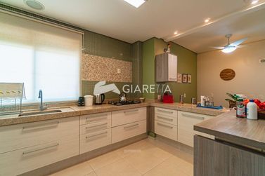 Apartamento &agrave; venda - 197m&sup2; - CENTRO