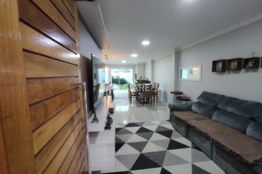 Sobrado &agrave; venda - 131m&sup2; - JARDIM PANCERA