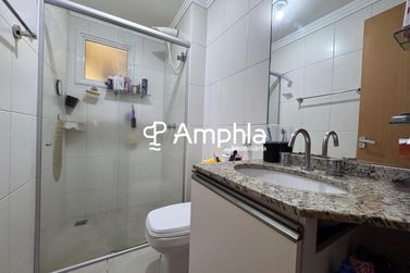 Apartamento &agrave; venda - 60m&sup2; - Centro