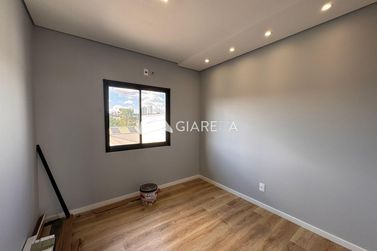 Sobrado &agrave; venda - 130m&sup2; - JARDIM PANCERA
