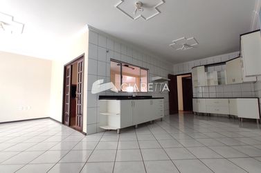 Apartamento para alugar - 190m&sup2; - JARDIM GISELA