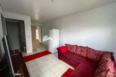 Casa &agrave; venda - 48m&sup2; - JARDIM PINHEIRINHO
