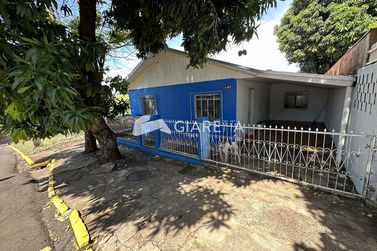 Casa &agrave; venda - 180m&sup2; - CENTRO