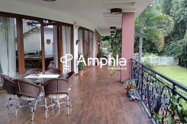 Sobrado &agrave; venda - 630m&sup2; - Regi&atilde;o do Lago