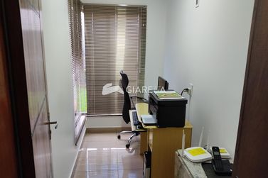 Sobrado &agrave; venda - 194m&sup2; - VILA INDUSTRIAL
