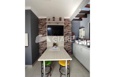 Sobrado &agrave; venda - 135m&sup2; - CENTRO