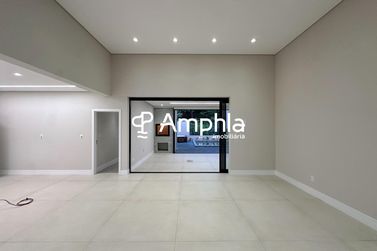 Casa &agrave; venda - 230m&sup2; - Recanto Tropical