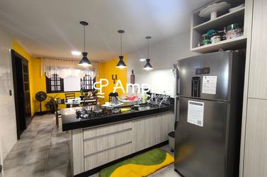Sobrado &agrave; venda - 345m&sup2; - Recanto Tropical